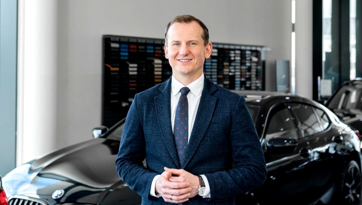 Paweł Ząbek Dyrektor Działu Handlowego